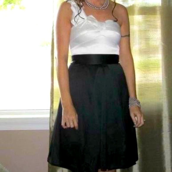 Semi formal dress - Picture 1 of 5